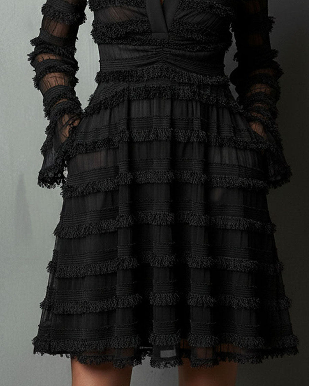 Rosalie | Mini Robe Élégante à Décolleté Profond en V
