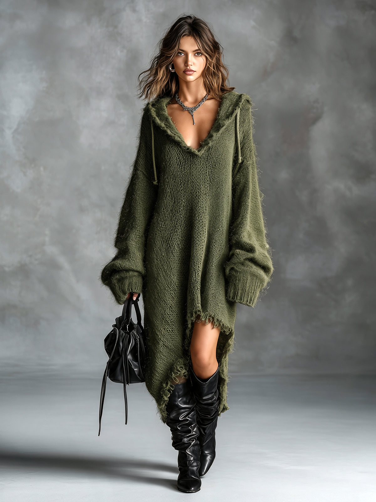 Coraline - Robe Midi en Maille Duveteuse à Capuche