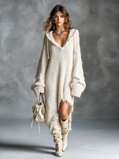 Coraline - Robe Midi en Maille Duveteuse à Capuche