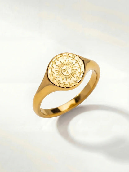 Jean | Signetring med graverad sol, guld