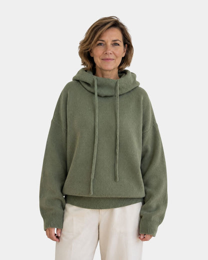 Marie | Pull Douillet avec Col Haut et Capuche