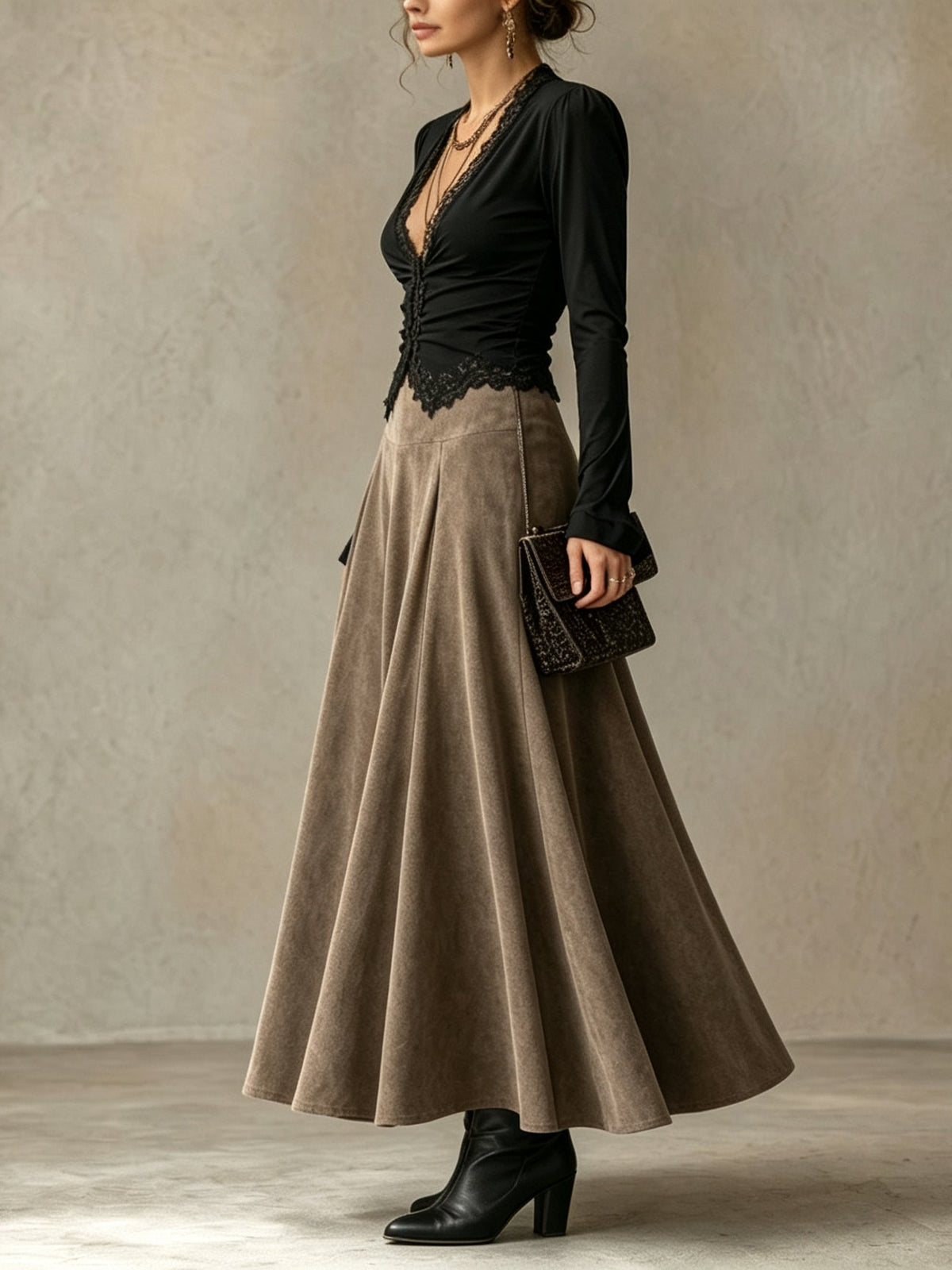 Albane | Ensemble Top en Dentelle et Jupe Maxi Suédine, Noir et Taupe