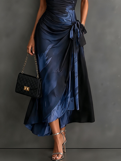 Honorée - Robe Midi Croisée à Imprimé Abstrait, Col V, Manches Courtes, Ceinture et Ourlet Asymétrique à Volant