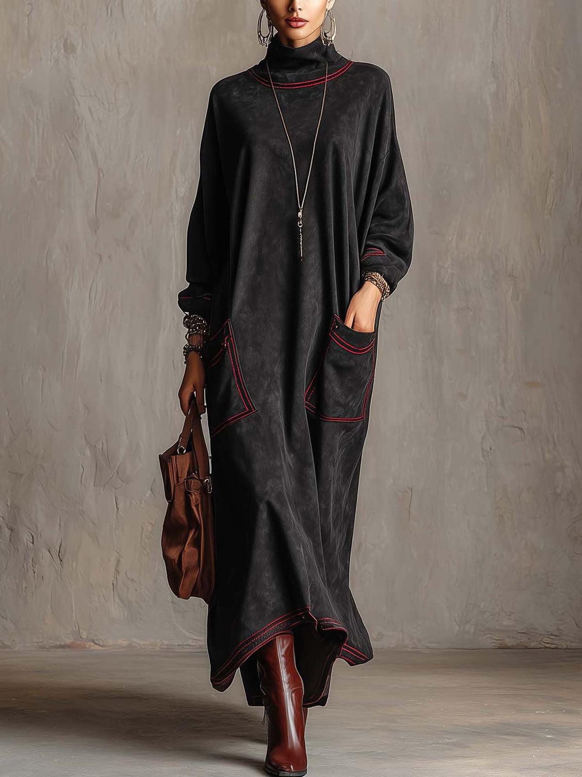 Brune - Robe Maxi Effet Daim à Surpiqûres Rouges Contrastées et Poches Plaquées