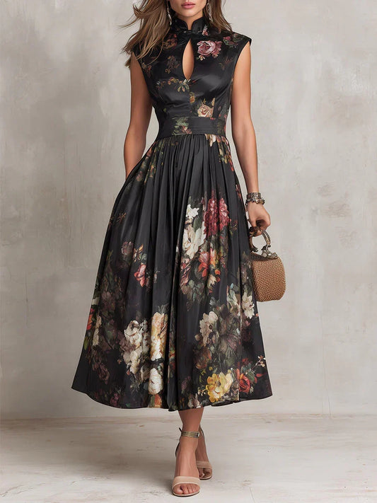 Salomé | Robe Midi en Soie Noire Plissée à Motif Floral et Col Haut