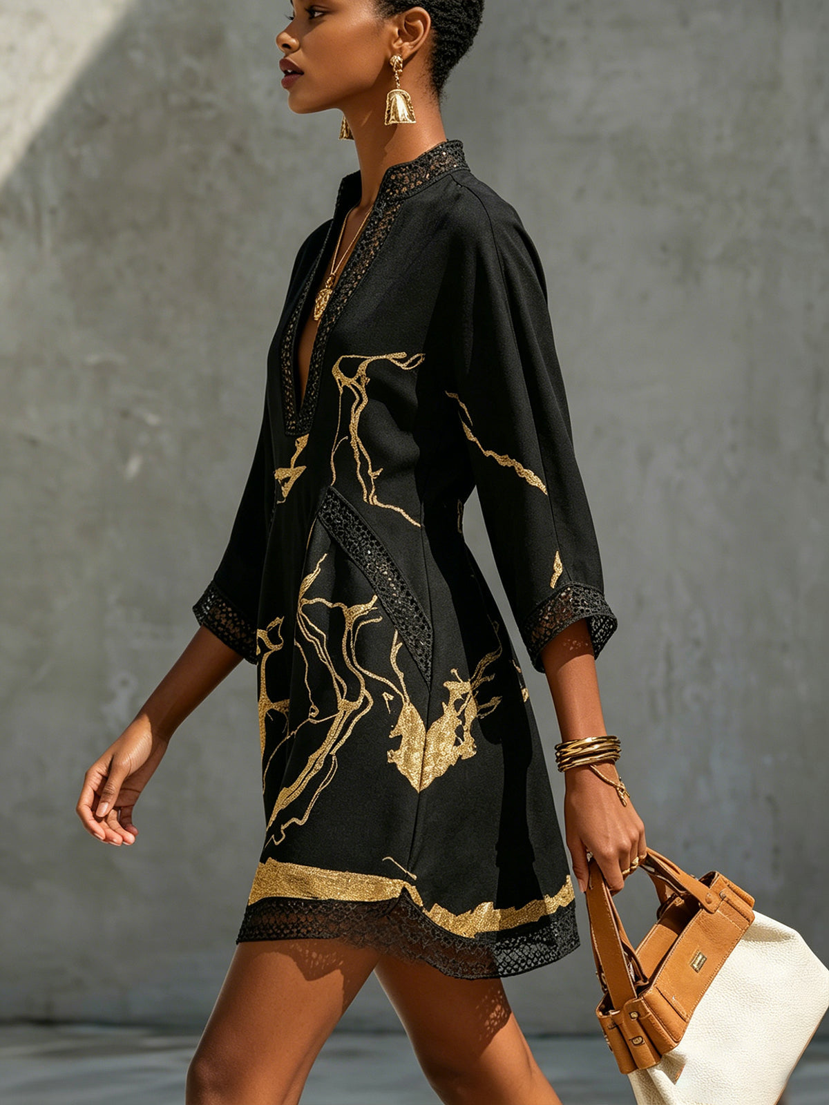 Aube | Mini Robe en Dentelle Noire et Dorée