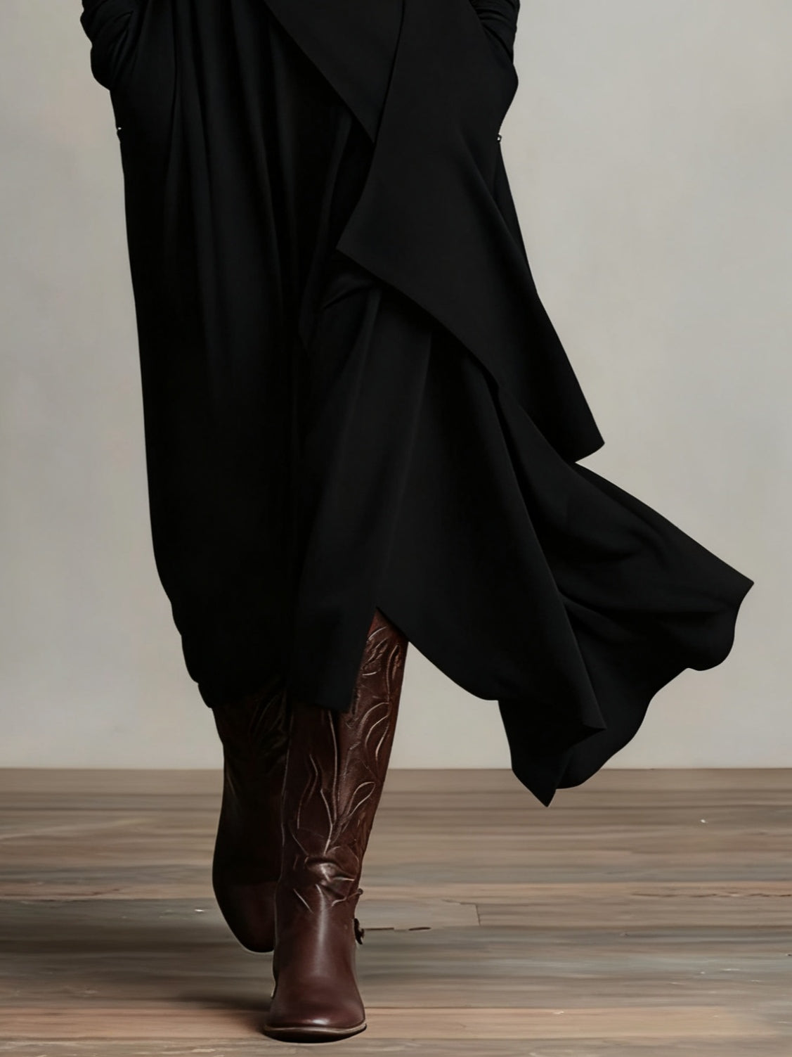 Iris | Robe Maxi Violette Asymétrique Plissée