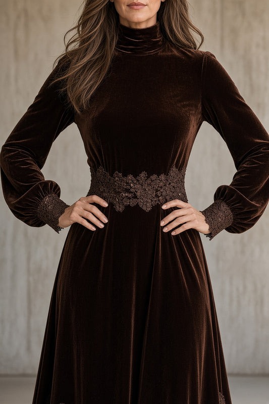 Monique | Robe en Velours à Détails en Dentelle